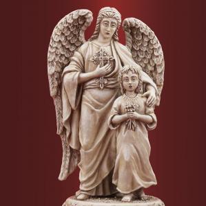 Ангел - хранитель с ребенком