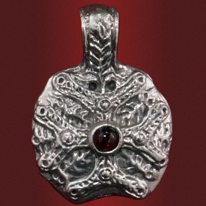 Медальон «Пикра» («Горькие травы») с камнем