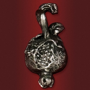 Медальон «Плод добрый»