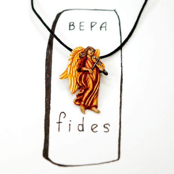 Медальон "Ангел-музыкант "Вера" - Авторская роспись