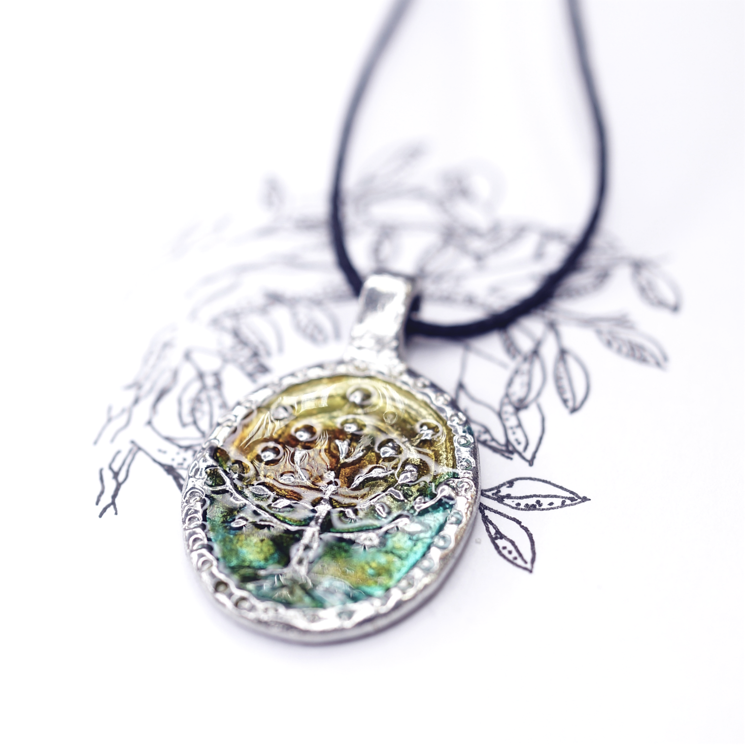 Медальон "Древо жизни" - Эмаль