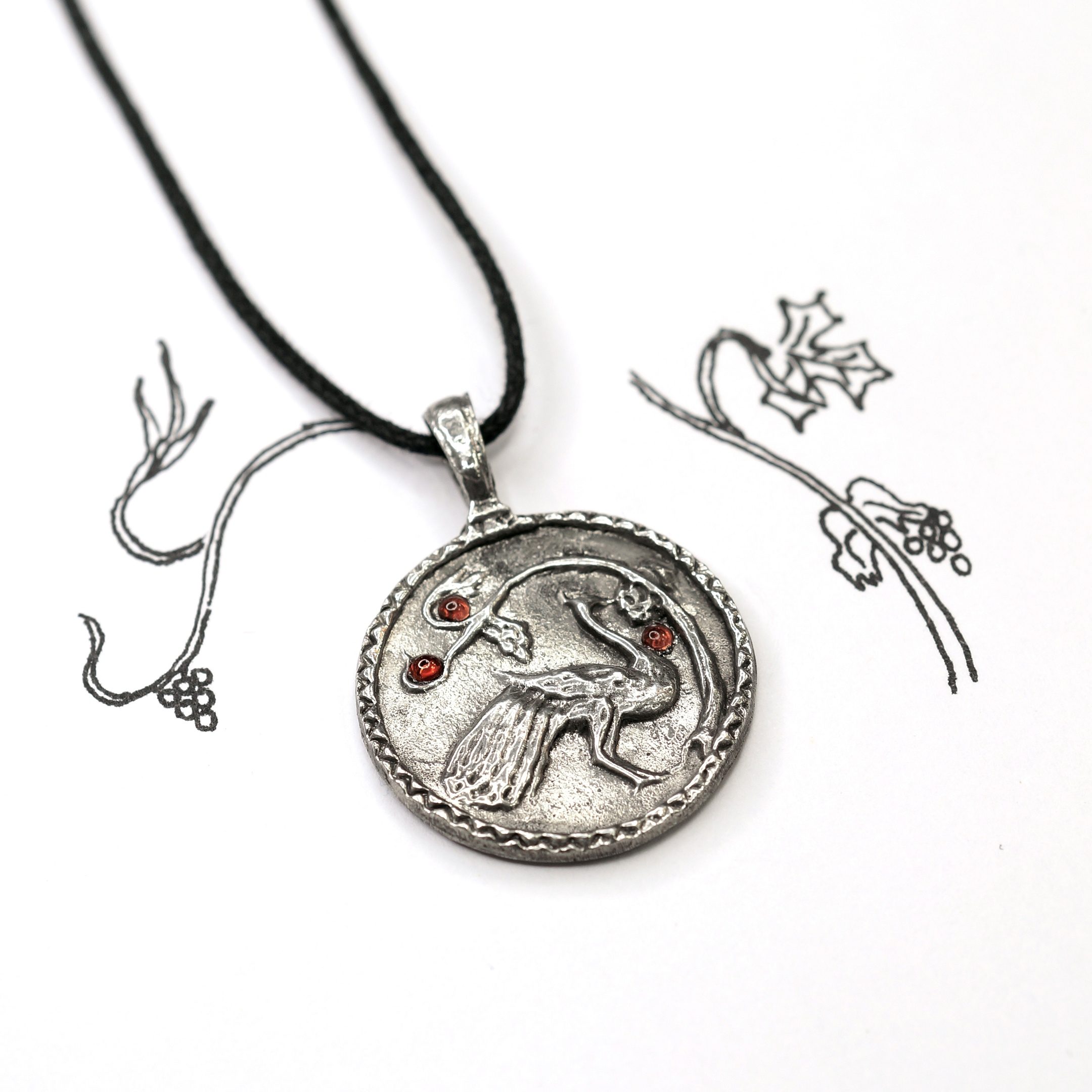 Медальон "Блажен любящий" - Полудрагоценные камни