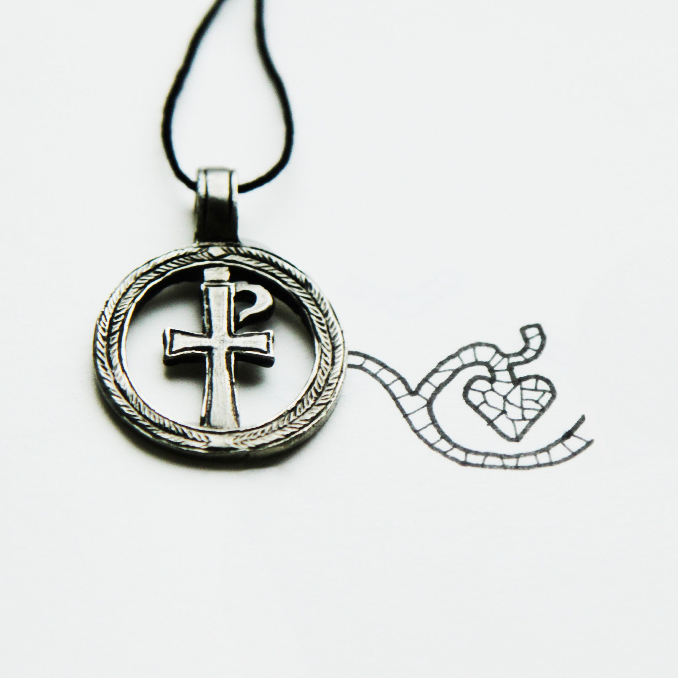 Медальон "Жилище Правды" - Чернение