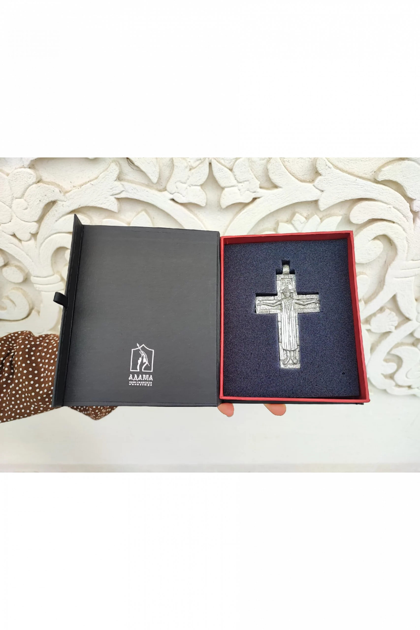 Подарочная коробка для креста священника, Крест священника “Свет во тьме светит” - Пьютер