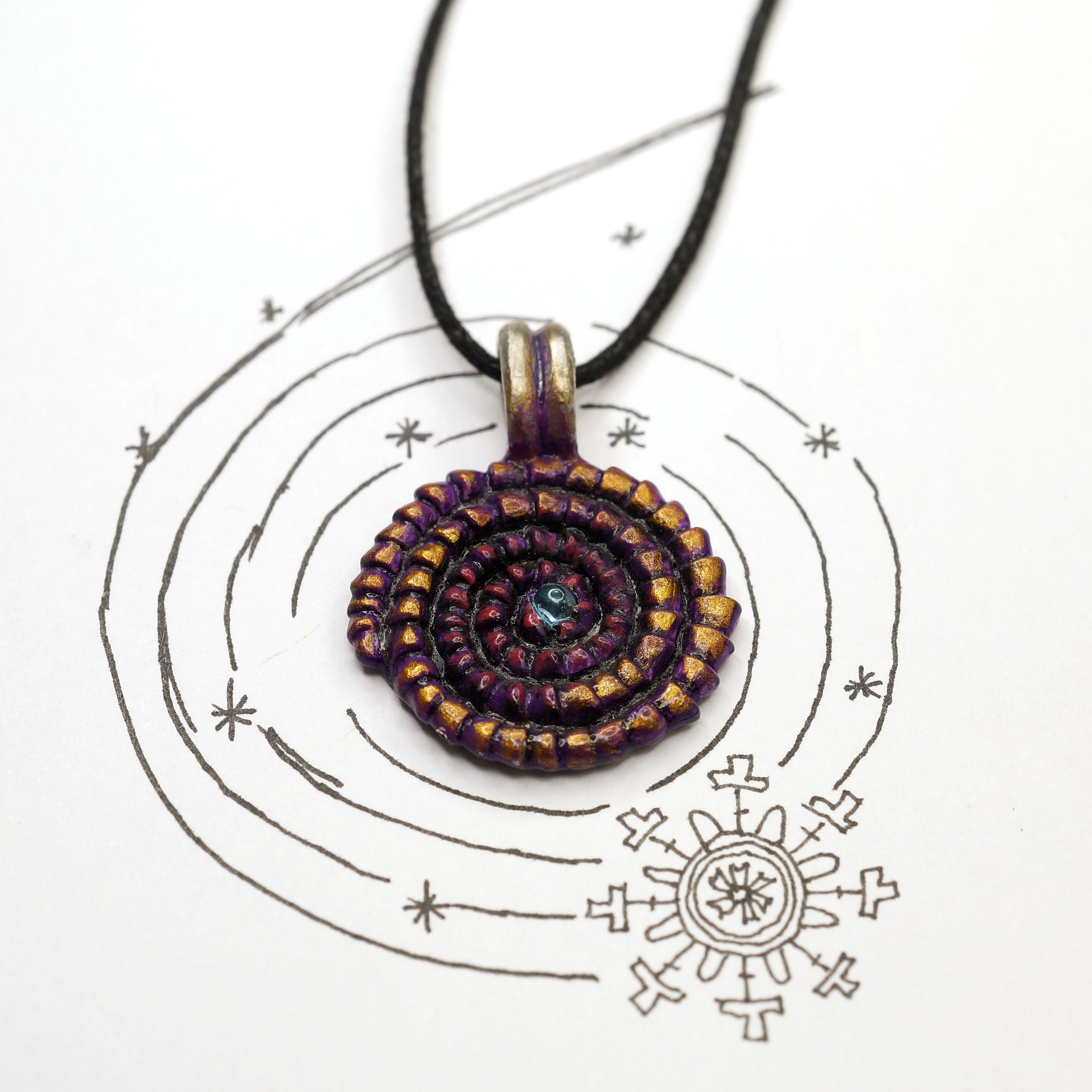 Медальон "Завеса тайны" - Роспись и Полудрагоценные камни