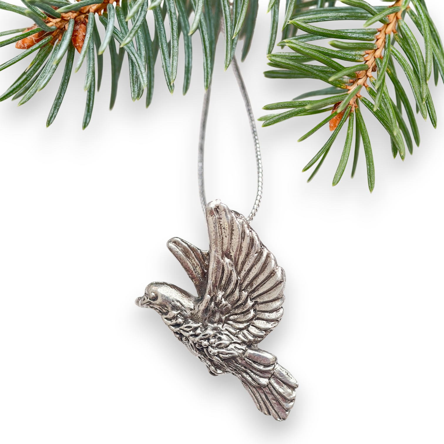 Медальон "Голубь мира" - Чернение