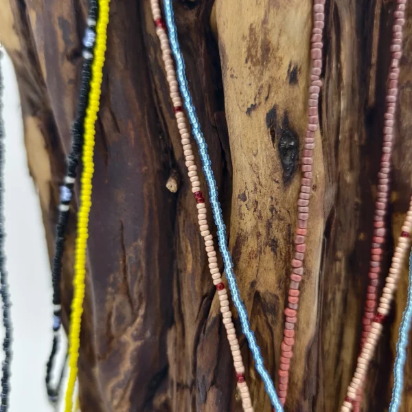 Бисерные нити на шею