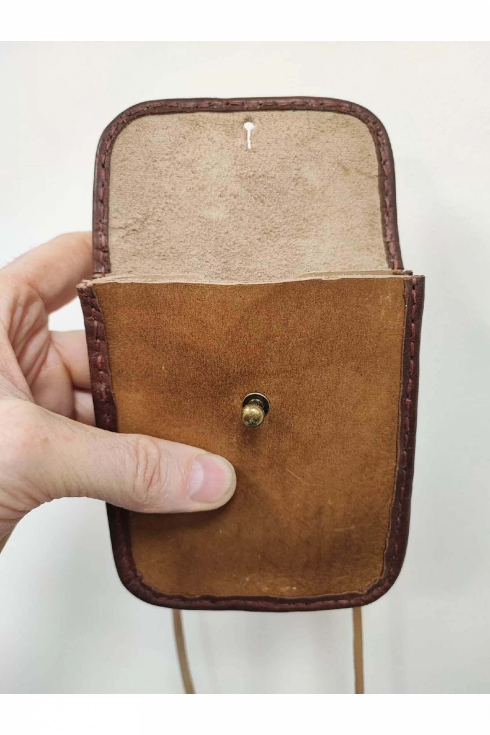 Кожаная сумка для креста священника