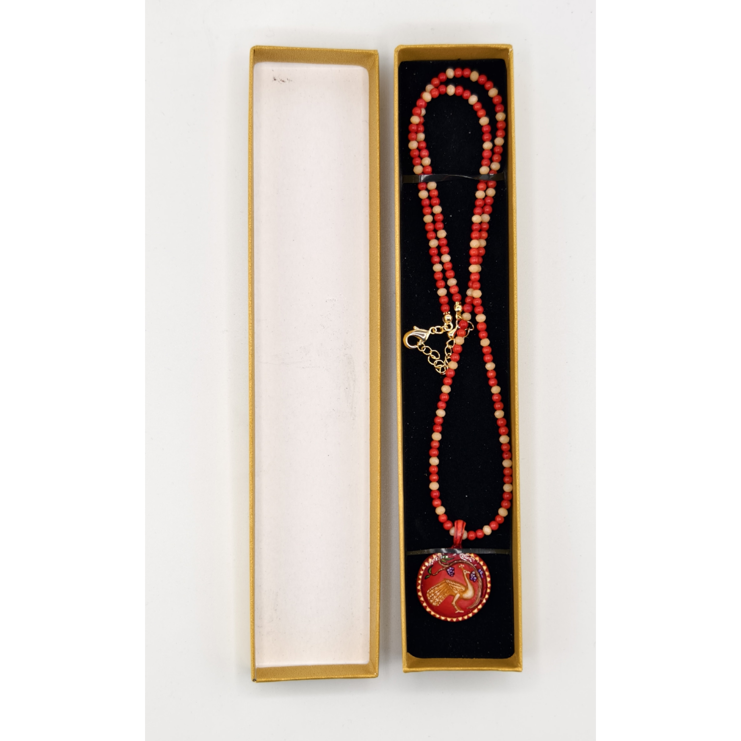 Комплекты медальонов с бисерными гайтанами